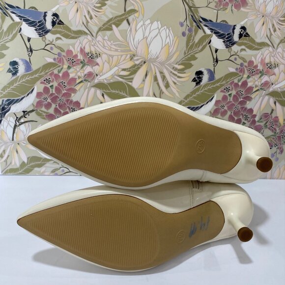 Pointed Toe Cream Ankle Boots Size 7 Faux Leather Zipper Closure Kitten Heel - Picture 7 of 9